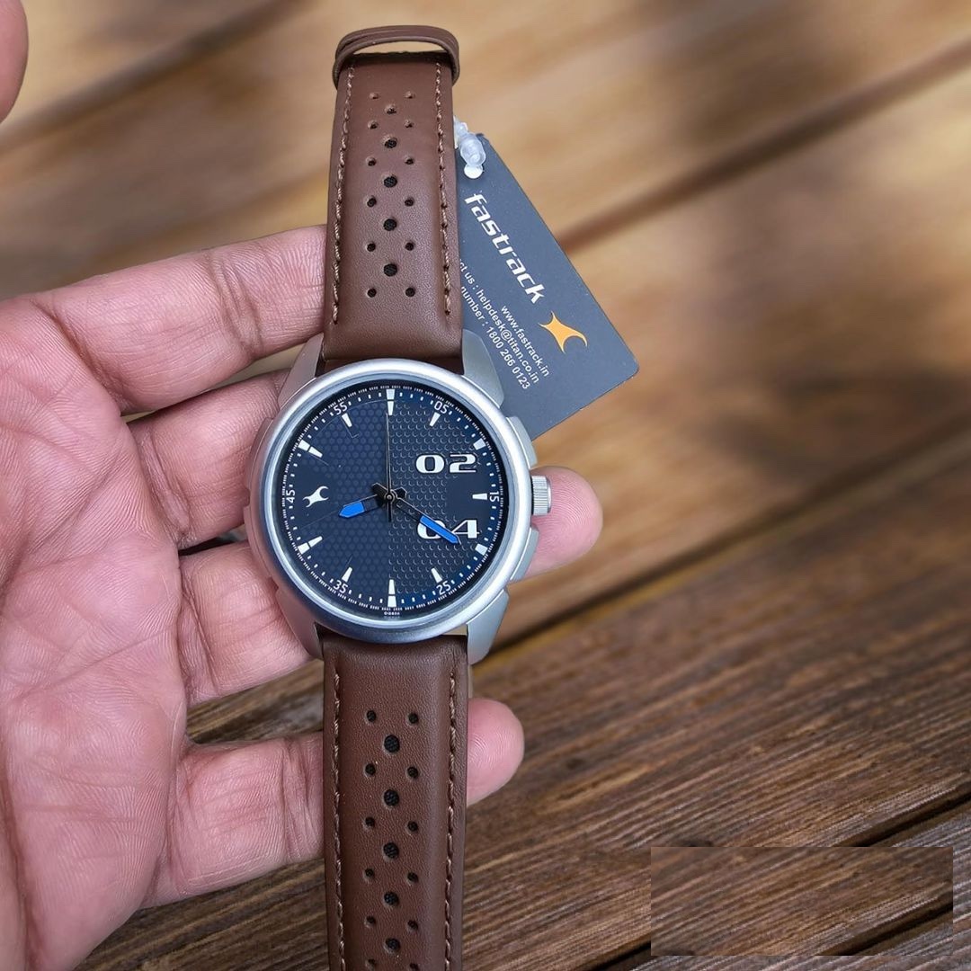 Fastrack NS3124SL06 Leather Strap Watch - Image 2